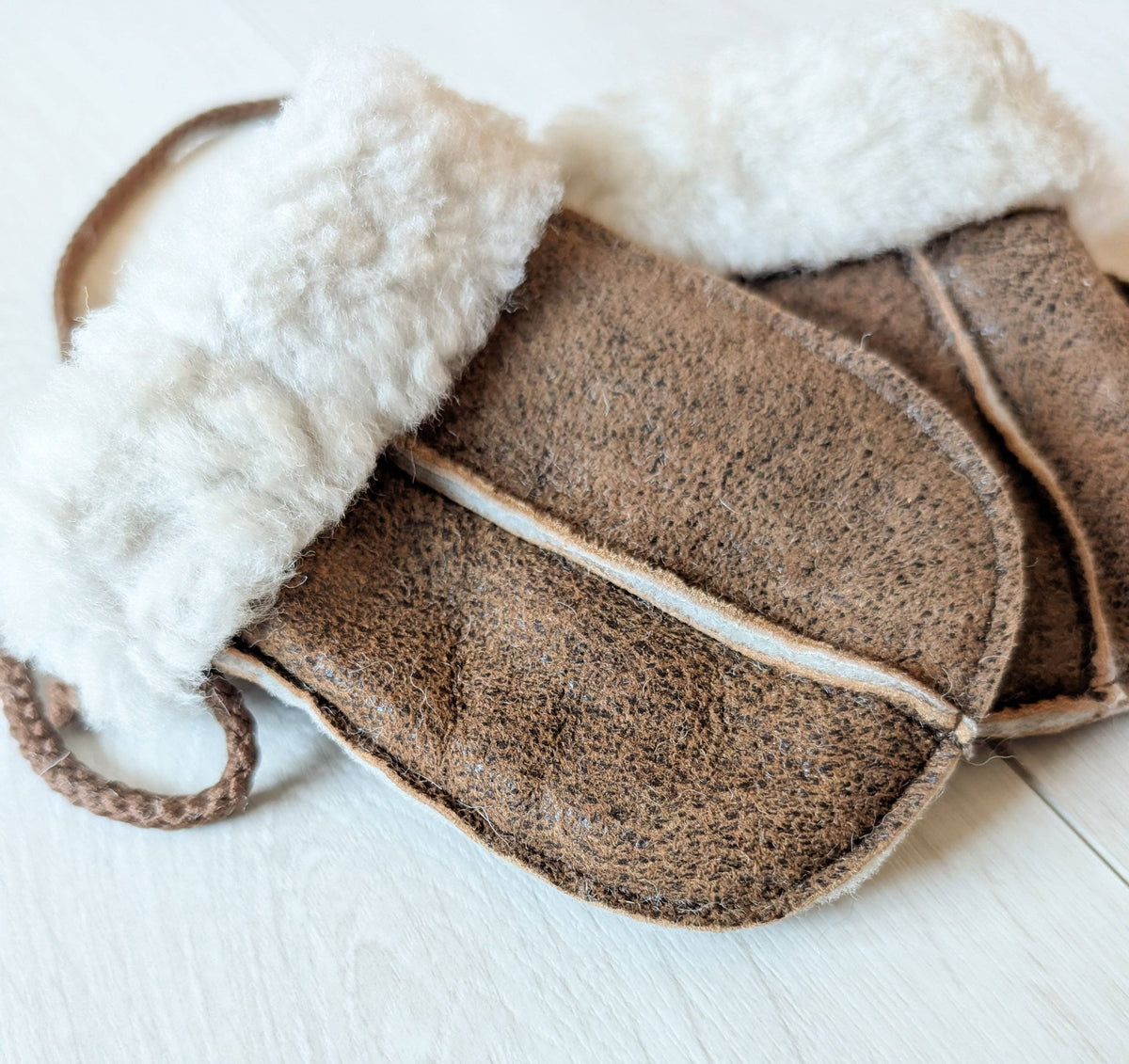 Sheepskin Baby Puddy Mitten - "Keep Safe" Cord
